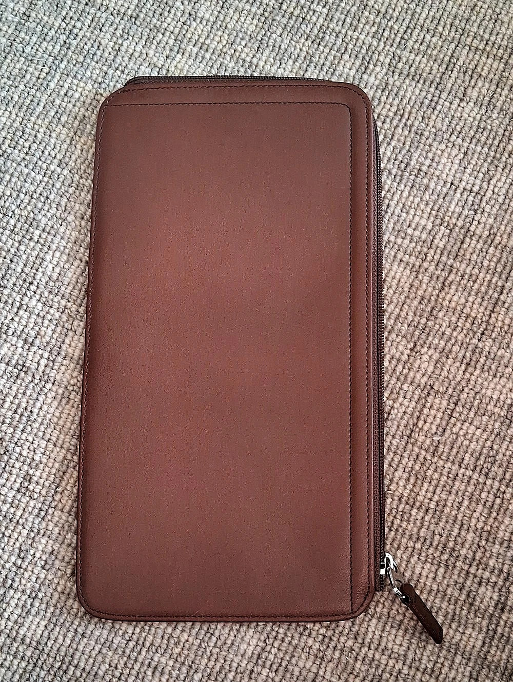 LE VENGER Brown Zip Travel Pouch